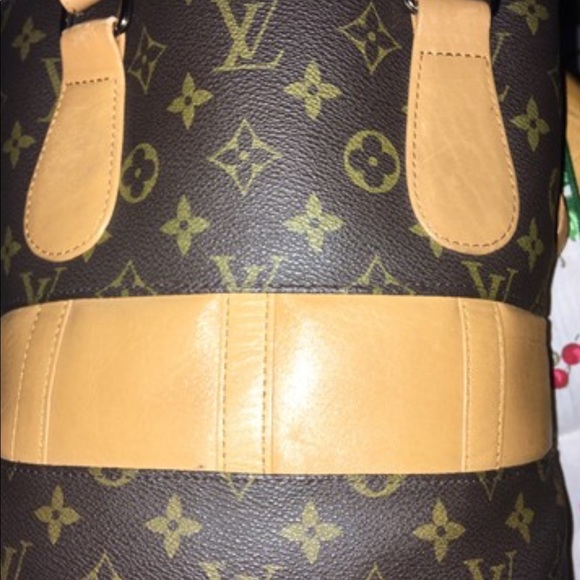 Louis Vuitton
Marais Bucket, key holder & Pochette - Picture 4 of 7